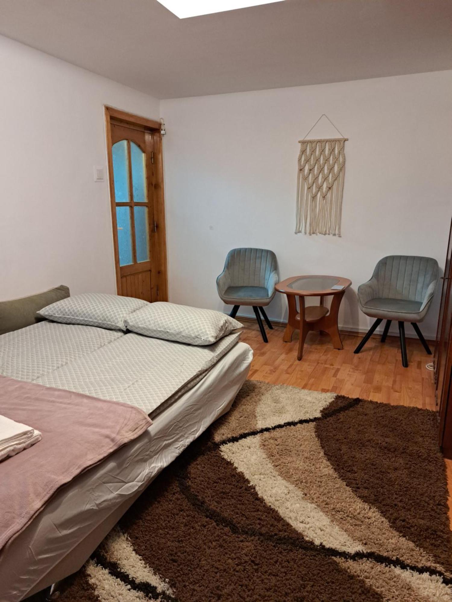 Deny Apartman Sfântu-Gheorghe Exteriör bild